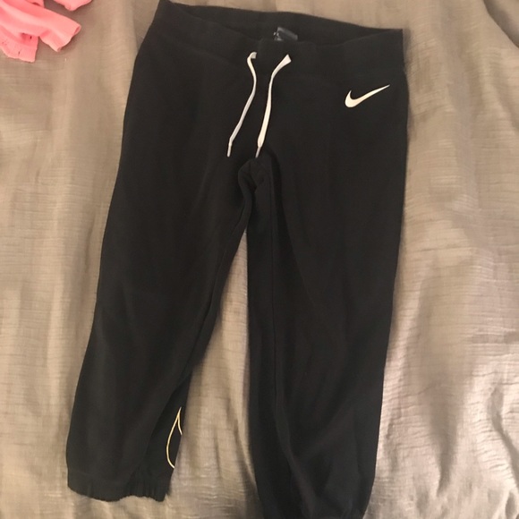 nike capri sweats